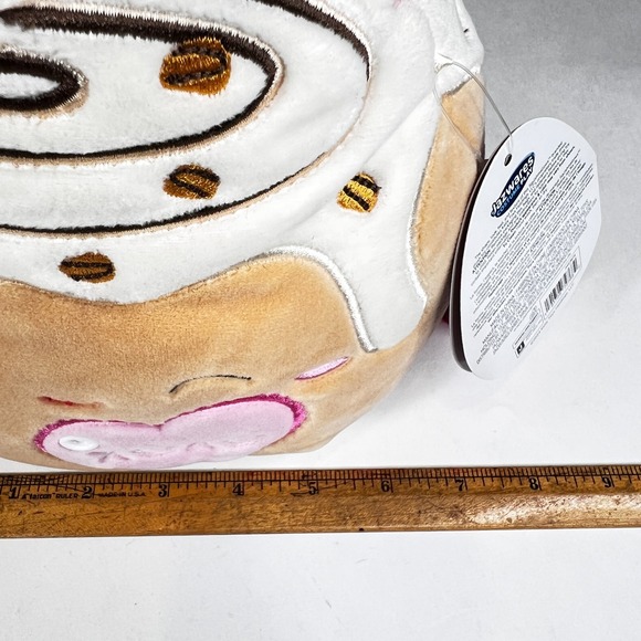 Squishmallows Chanel Cinnamon Roll Valentine Treat Pail Plush XOXO - Picture 8 of 8